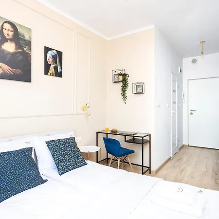 Morning Sunshine - By Upstairs Apartament *