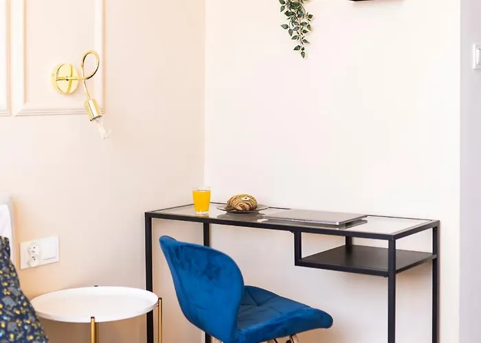 Morning Sunshine - By Upstairs Appartement